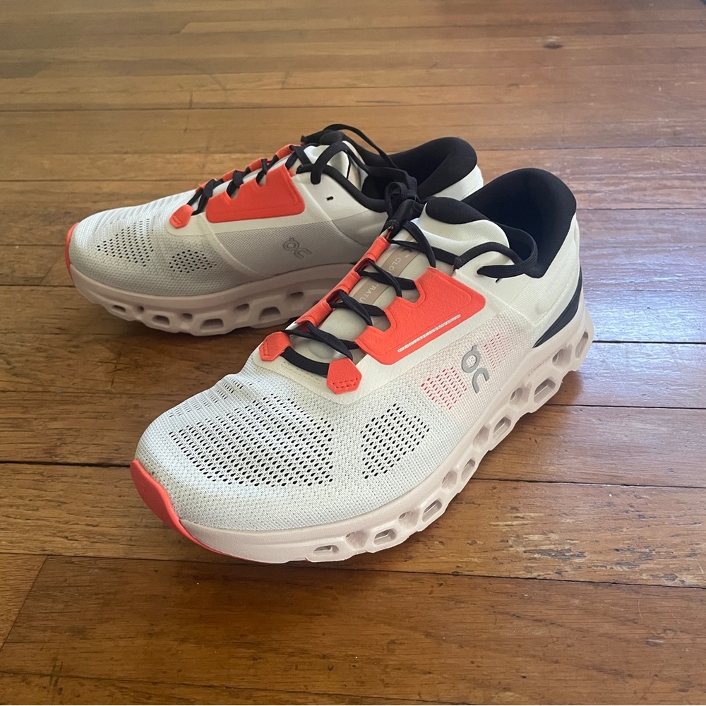 SALE!  LOWEST OFFERED! On Cloudstratus 3 - Men's 7.5